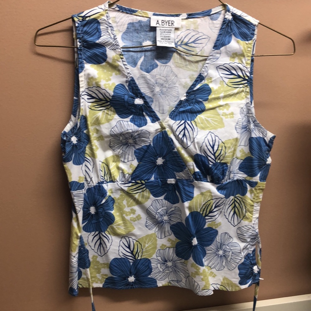 Cute top
